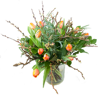 Oranje Tulpen Met Voorjaarstakken ( Niet Leverbaar Ivm Seizoen )