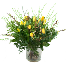 Gele Tulpen Met Voorjaarstakken (niet Leverbaar Ivm Seizoen)